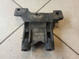 bontott VW TRANSPORTER Motor Tartó Bak (Pozíciófüggetlen)
