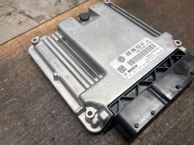 bontott VW TRANSPORTER Motorvezérlő