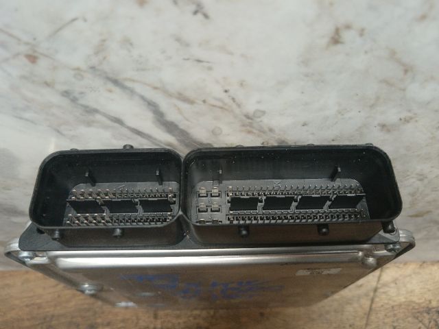 bontott VW TRANSPORTER Motorvezérlő