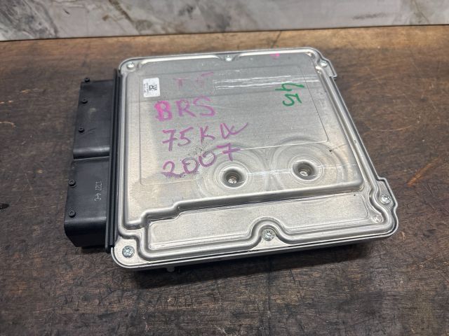 bontott VW TRANSPORTER Motorvezérlő