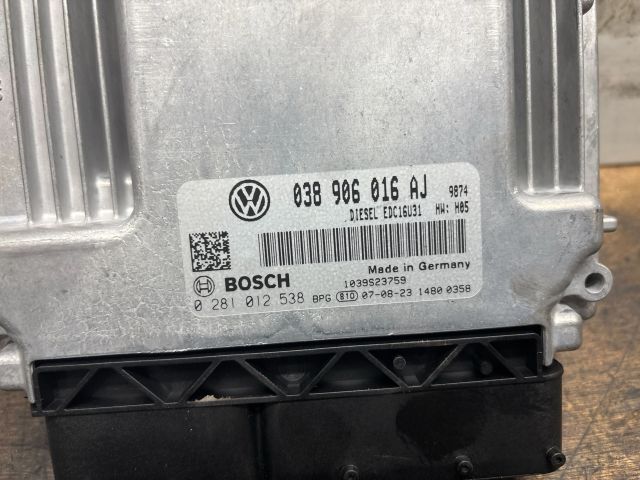 bontott VW TRANSPORTER Motorvezérlő