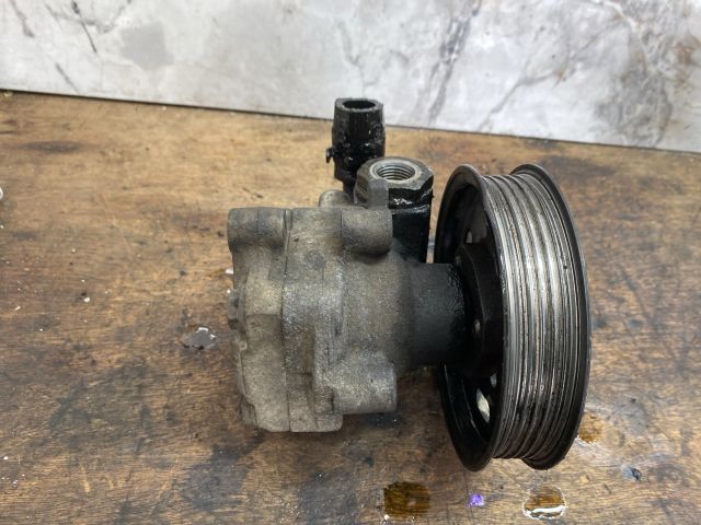 bontott VW TRANSPORTER Nagynyomású Szivattyú Bordáskerék / Lánckerék