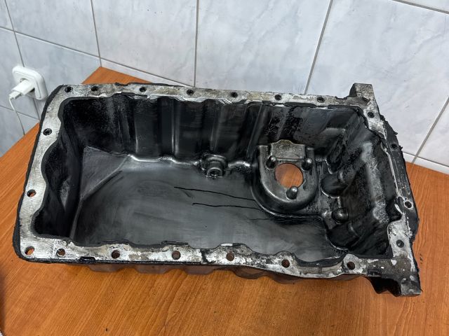 bontott VW TRANSPORTER Olajteknő