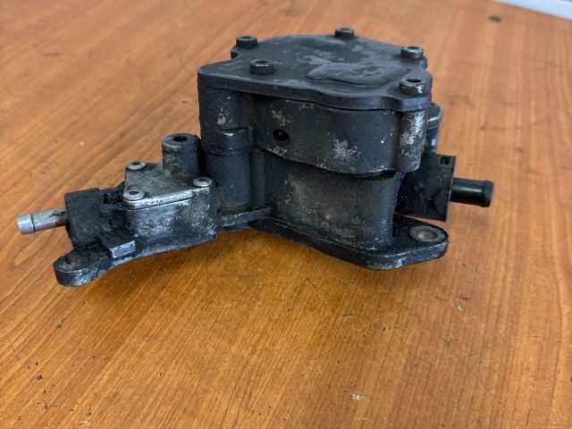 bontott VW TRANSPORTER Vákumpumpa