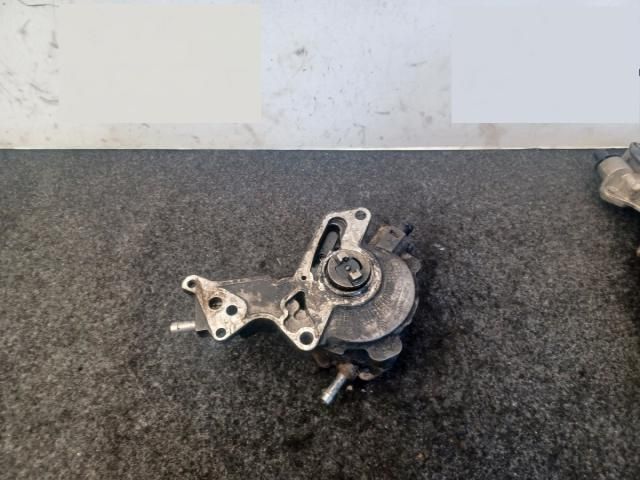 bontott VW TRANSPORTER Vákumpumpa