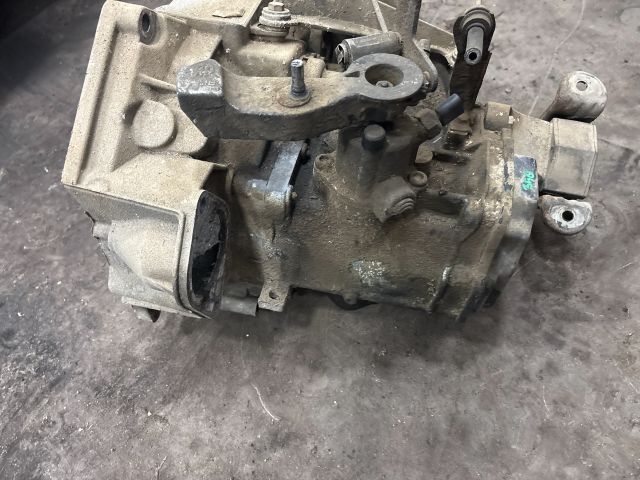 bontott VW TRANSPORTER Váltó (Mechanikus)