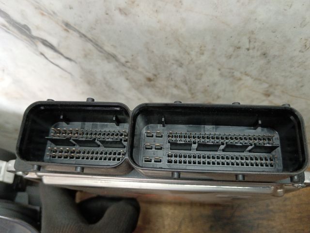 bontott VW TRANSPORTER Motorvezérlő