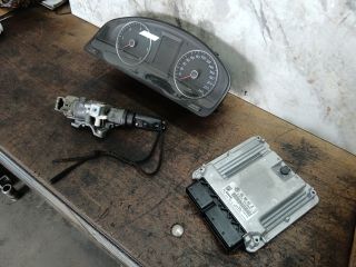 bontott VW TRANSPORTER Motorvezérlő