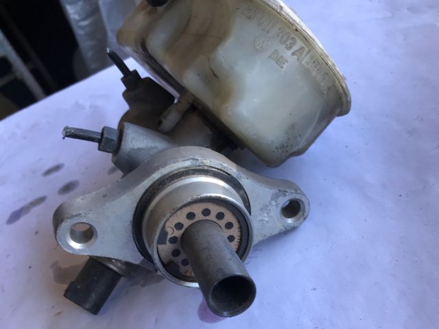 bontott VW TRANSPORTER Főfékhenger