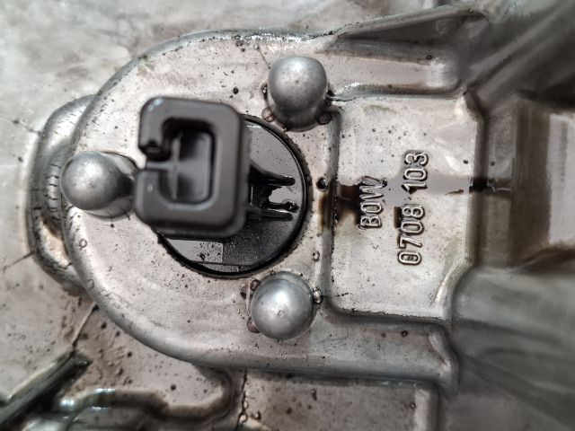 bontott VW TRANSPORTER Olajteknő