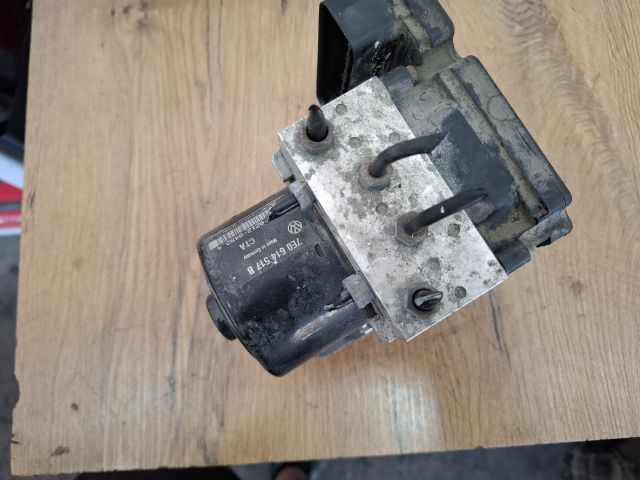 bontott VW TRANSPORTER ABS Kocka