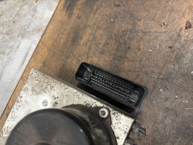 bontott VW TRANSPORTER ABS Kocka