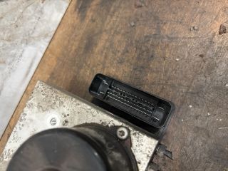 bontott VW TRANSPORTER ABS Kocka