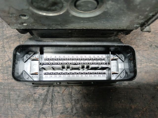 bontott VW TRANSPORTER ABS Kocka