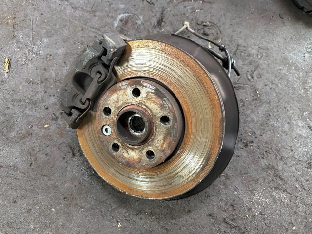 bontott VW TRANSPORTER Bal első Csonkállvány Kerékaggyal