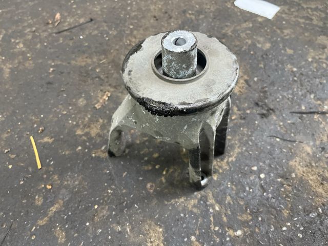 bontott VW TRANSPORTER Billenésgátló Bak