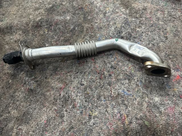 bontott VW TRANSPORTER EGR Hűtő Cső