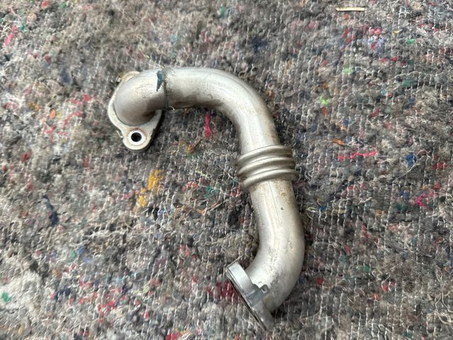 bontott VW TRANSPORTER EGR Hűtő Cső