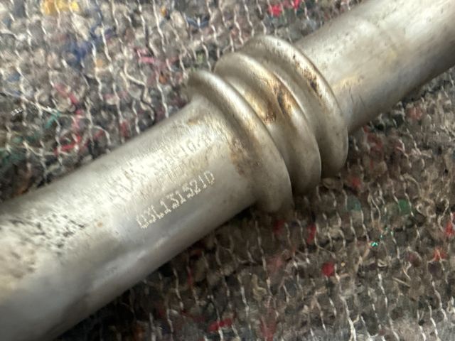 bontott VW TRANSPORTER EGR Hűtő Cső