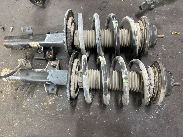 bontott VW TRANSPORTER Első Rugó Pár