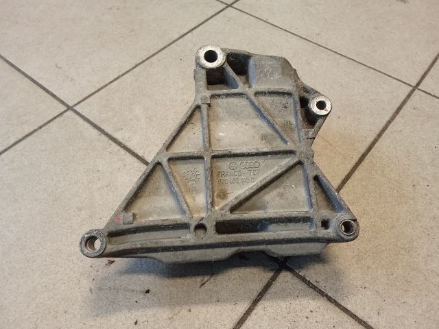 bontott VW TRANSPORTER Generátor Tartó Bak