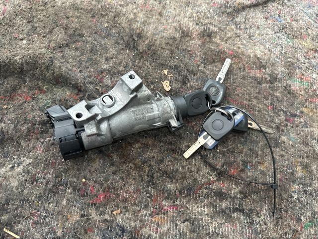 bontott VW TRANSPORTER Gyújtáskapcsoló Házzal