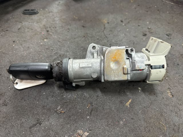 bontott VW TRANSPORTER Gyújtáskapcsoló Házzal