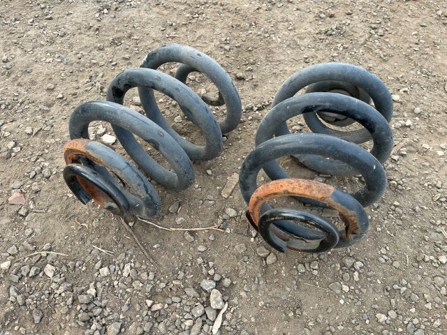 bontott VW TRANSPORTER Hátsó Rugó Pár