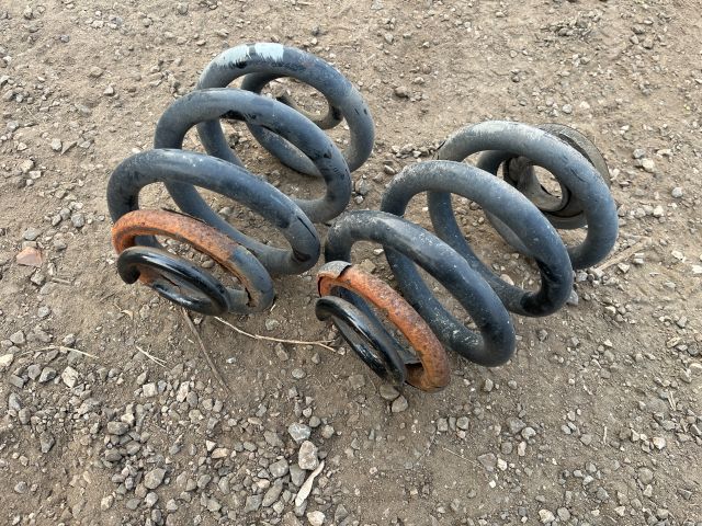 bontott VW TRANSPORTER Hátsó Rugó Pár