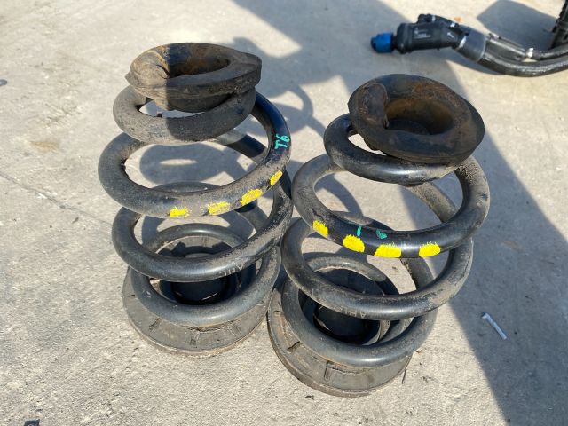 bontott VW TRANSPORTER Hátsó Rugó Pár