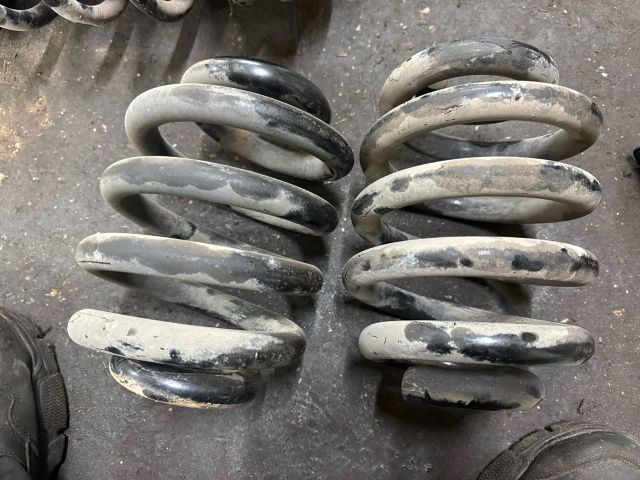 bontott VW TRANSPORTER Hátsó Rugó Pár