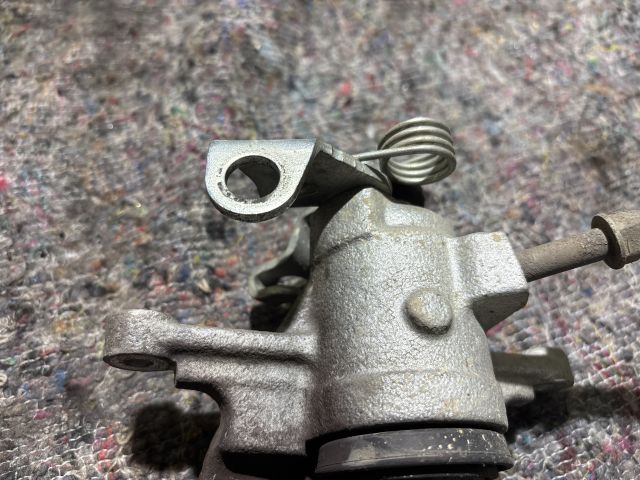 bontott VW TRANSPORTER Jobb hátsó Féknyereg Munkahengerrel