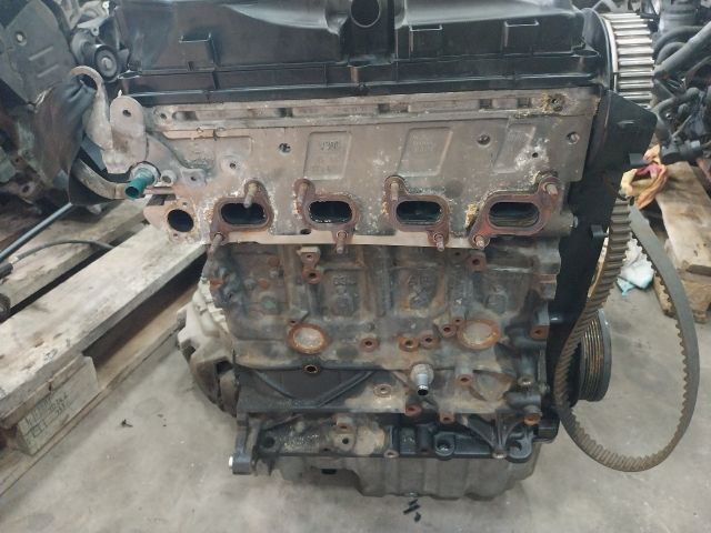 bontott VW TRANSPORTER Motor (Fűzött blokk hengerfejjel)