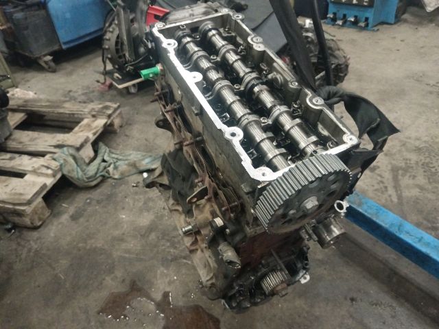 bontott VW TRANSPORTER Motor (Fűzött blokk hengerfejjel)