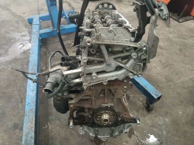 bontott VW TRANSPORTER Motor (Fűzött blokk hengerfejjel)