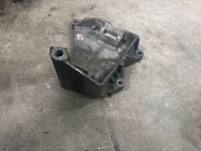 bontott VW TRANSPORTER Motor Tartó Bak (Fém)