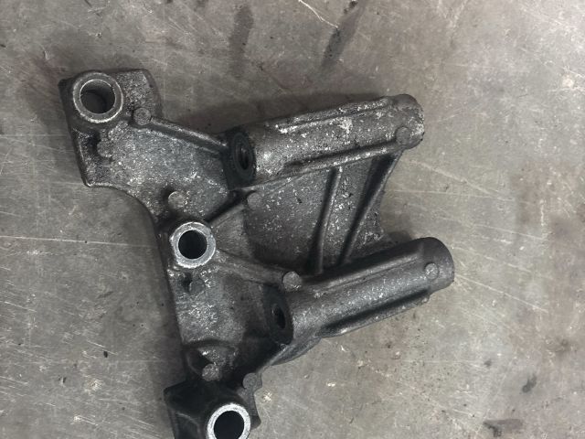 bontott VW TRANSPORTER Motor Tartó Bak (Fém)