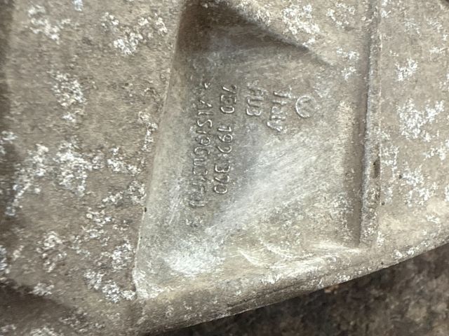 bontott VW TRANSPORTER Motor Tartó Bak (Fém)