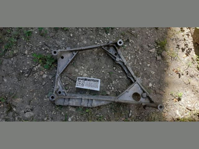 bontott VW TRANSPORTER Motor Tartó Bak (Fém)