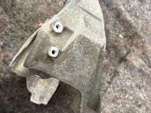 bontott VW TRANSPORTER Motor Tartó Bak (Fém)