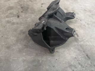 bontott VW TRANSPORTER Motor Tartó Bak (Fém)