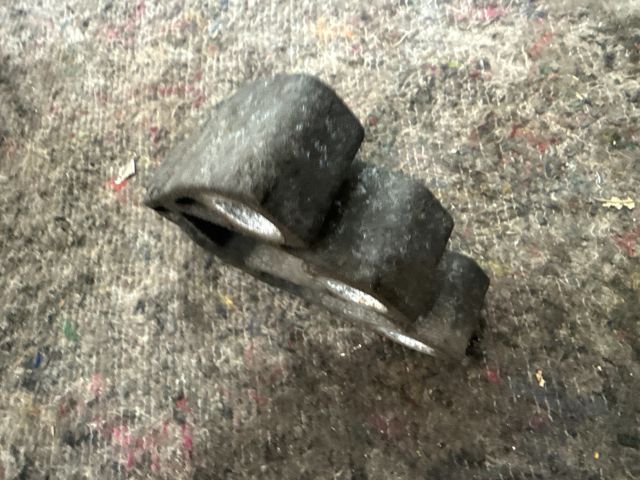 bontott VW TRANSPORTER Motor Tartó Bak (Fém)