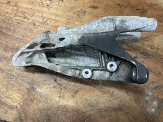 bontott VW TRANSPORTER Motor Tartó Bak (Fém)