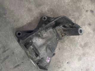 bontott VW TRANSPORTER Motor Tartó Bak (Fém)