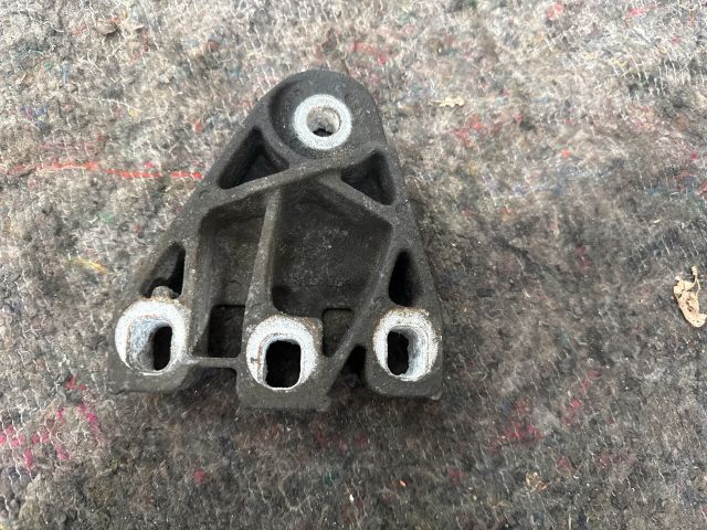 bontott VW TRANSPORTER Motor Tartó Bak (Fém)