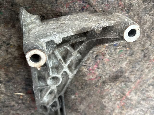 bontott VW TRANSPORTER Motor Tartó Bak (Fém)