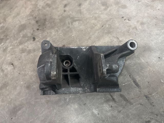 bontott VW TRANSPORTER Motor Tartó Bak (Fém)