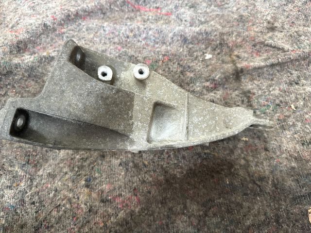 bontott VW TRANSPORTER Motor Tartó Bak (Fém)