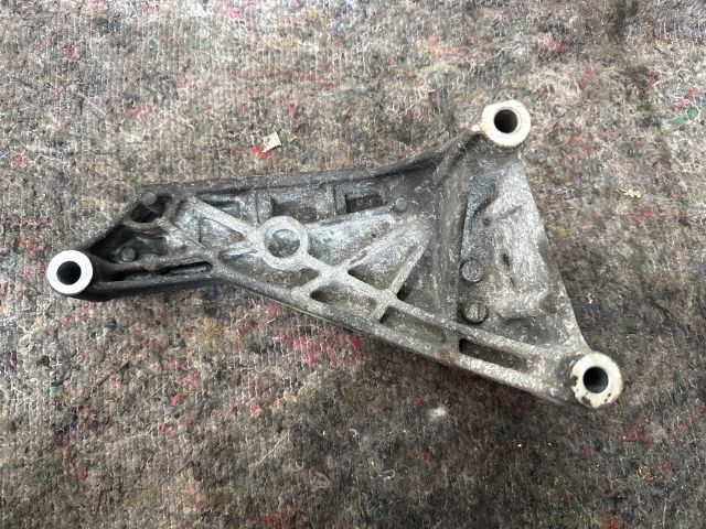 bontott VW TRANSPORTER Motor Tartó Bak (Fém)