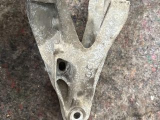 bontott VW TRANSPORTER Motor Tartó Bak (Fém)